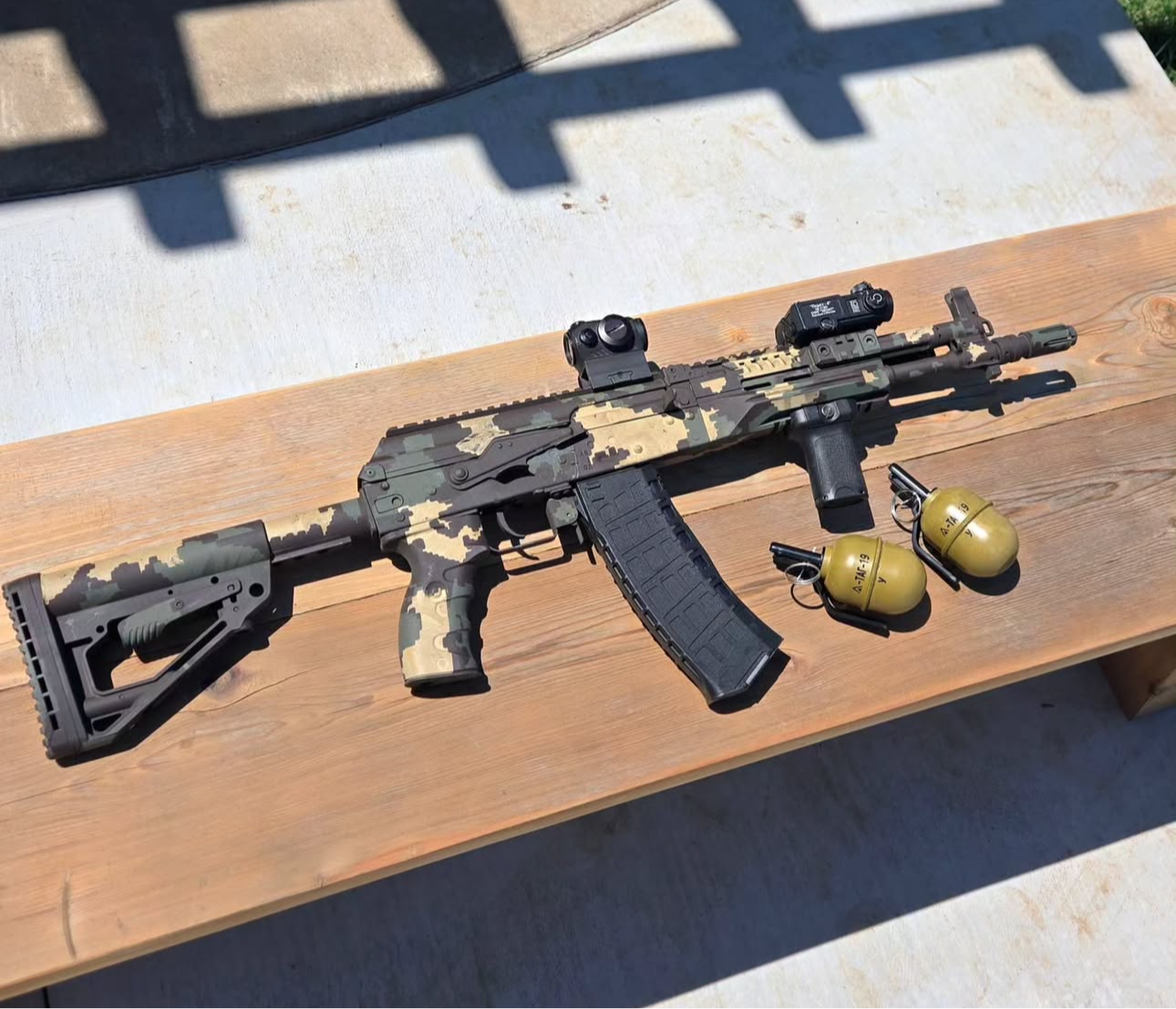 Russian Palma Adhesive Stencil